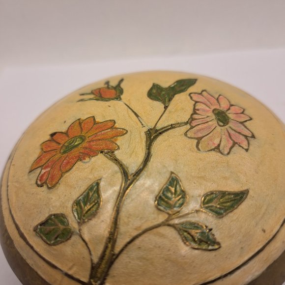 Brass lidded jewelery box - Picture 2 of 7